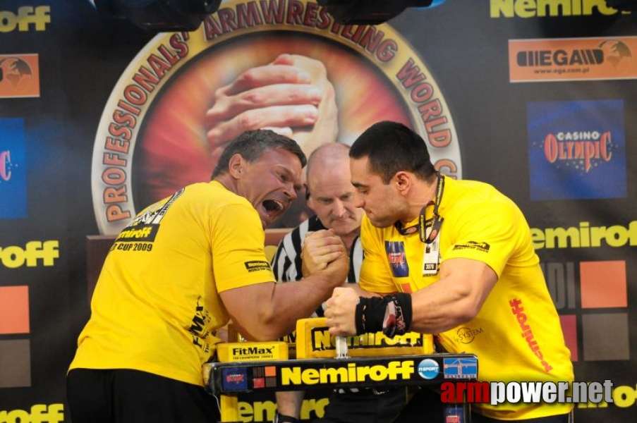 Nemiroff 2009 - Day 2 - Right hand # Siłowanie na ręce # Armwrestling # Armpower.net