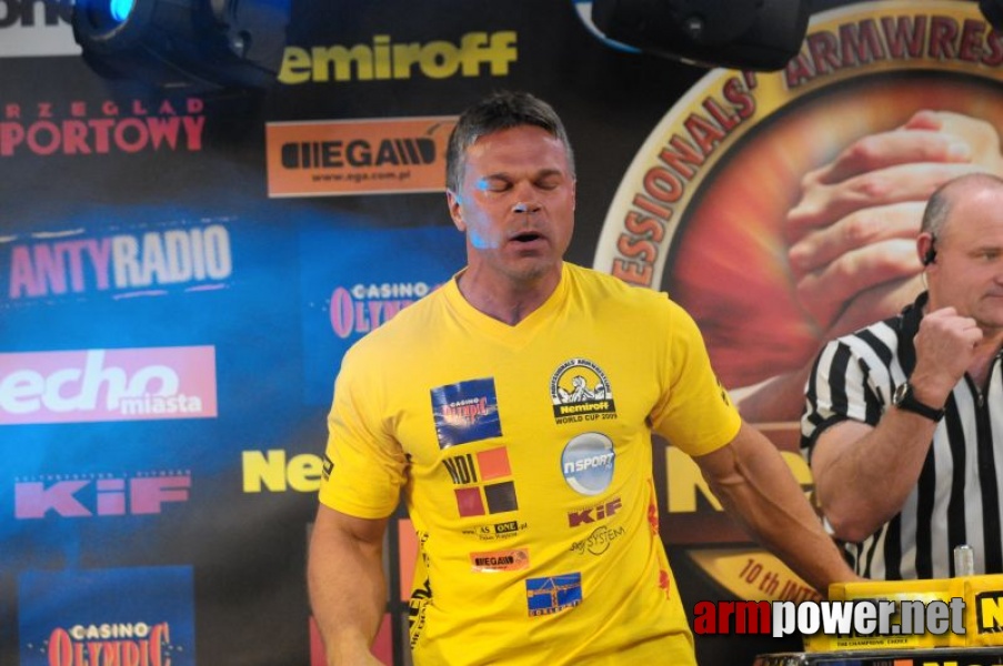 Nemiroff 2009 - Day 2 - Right hand # Siłowanie na ręce # Armwrestling # Armpower.net