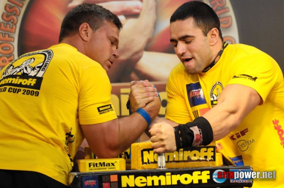 Nemiroff 2009 - Day 2 - Right hand # Armwrestling # Armpower.net