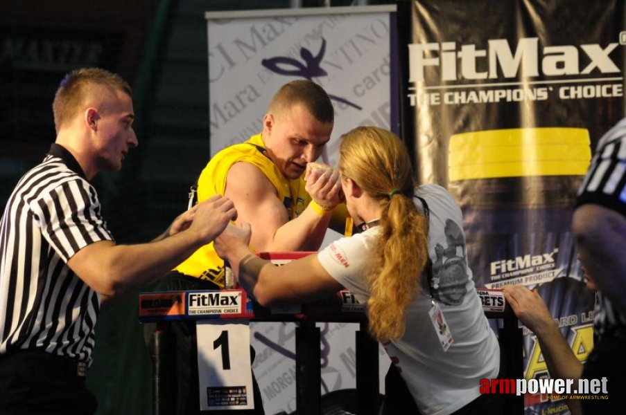 Puchar Polski 2009 - Prawa Reka # Siłowanie na ręce # Armwrestling # Armpower.net