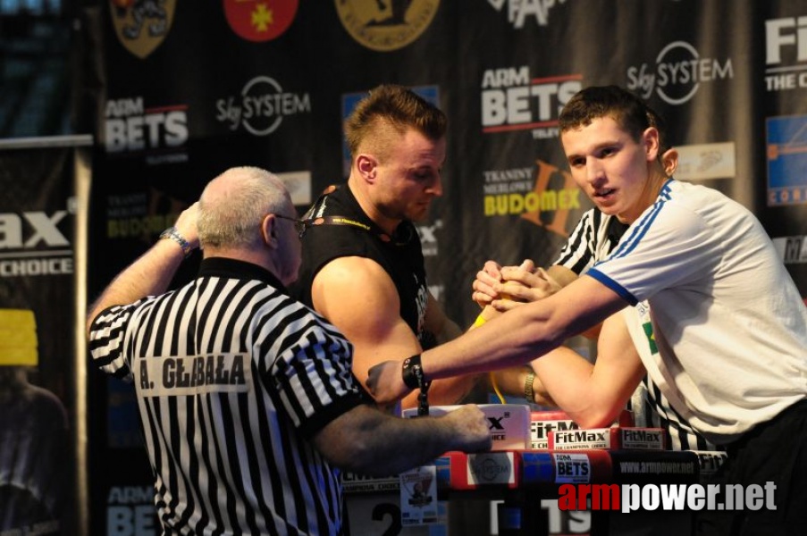 Puchar Polski 2009 - Prawa Reka # Siłowanie na ręce # Armwrestling # Armpower.net