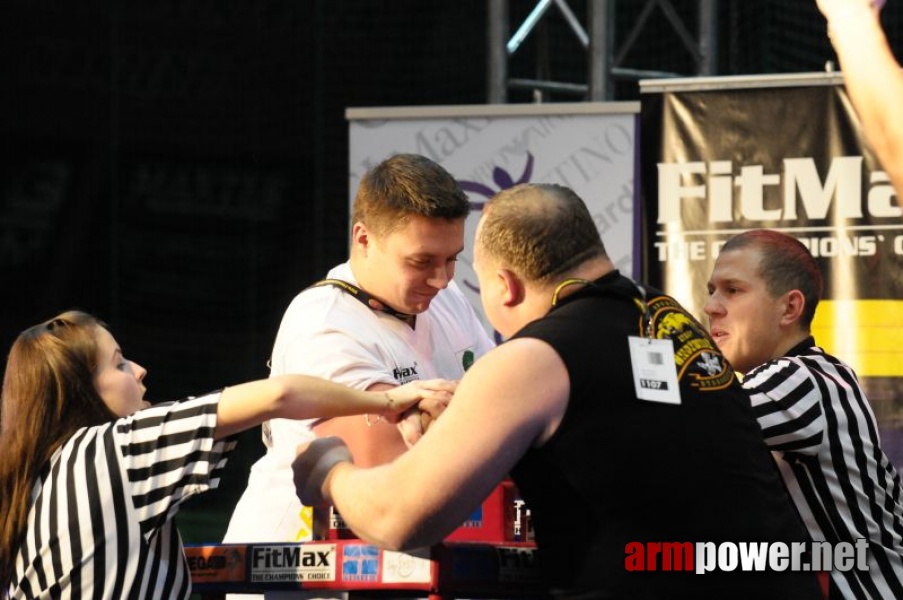 Puchar Polski 2009 - Prawa Reka # Siłowanie na ręce # Armwrestling # Armpower.net