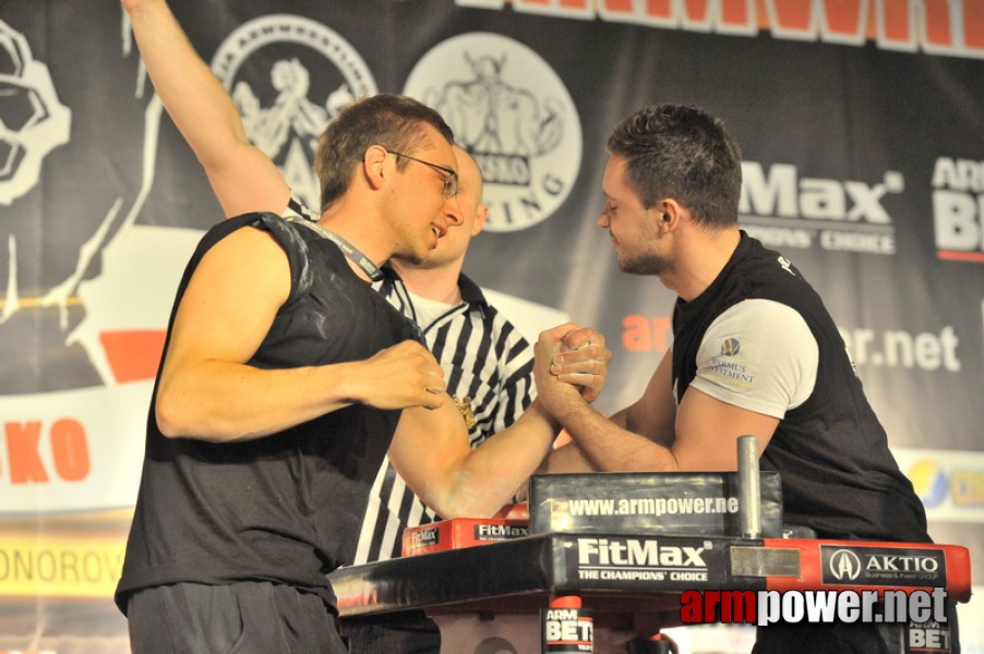 Mistrzostwa Polski 2011 - lewa reka # Siłowanie na ręce # Armwrestling # Armpower.net