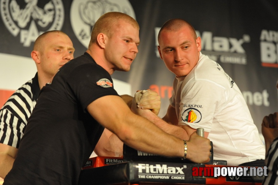 Mistrzostwa Polski 2011 - lewa reka # Siłowanie na ręce # Armwrestling # Armpower.net