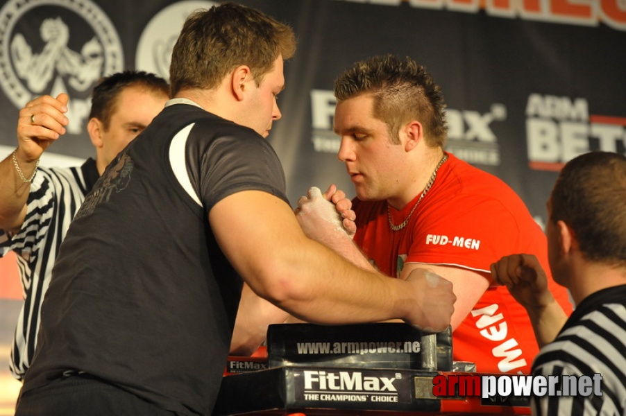 Mistrzostwa Polski 2011 - lewa reka # Siłowanie na ręce # Armwrestling # Armpower.net