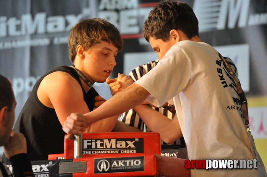 Mistrzostwa Polski 2011 - prawa reka # Siłowanie na ręce # Armwrestling # Armpower.net