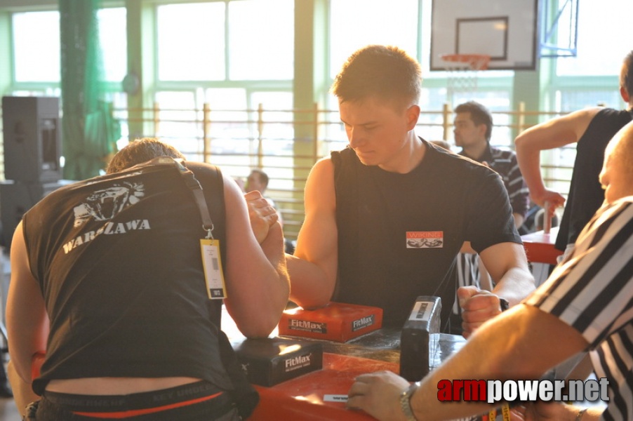 Mistrzostwa Polski 2011 - prawa reka # Siłowanie na ręce # Armwrestling # Armpower.net