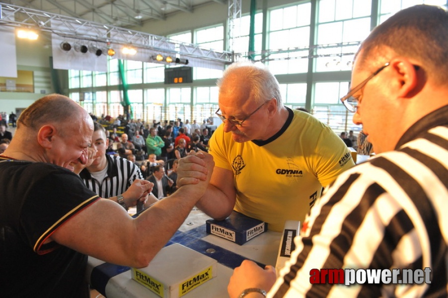 Mistrzostwa Polski 2011 - prawa reka # Siłowanie na ręce # Armwrestling # Armpower.net