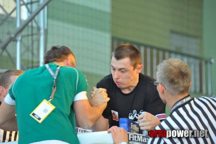 Mistrzostwa Polski 2011 - prawa reka # Siłowanie na ręce # Armwrestling # Armpower.net