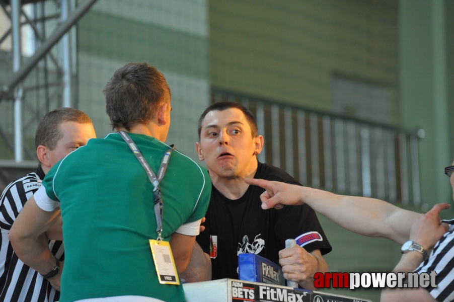 Mistrzostwa Polski 2011 - prawa reka # Siłowanie na ręce # Armwrestling # Armpower.net