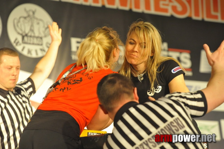 Mistrzostwa Polski 2011 - prawa reka # Siłowanie na ręce # Armwrestling # Armpower.net