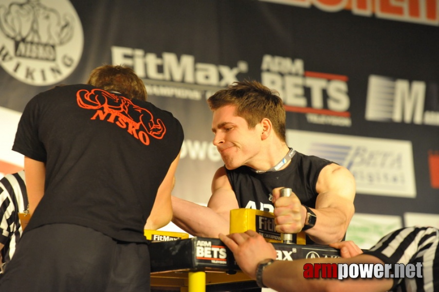 Mistrzostwa Polski 2011 - prawa reka # Siłowanie na ręce # Armwrestling # Armpower.net