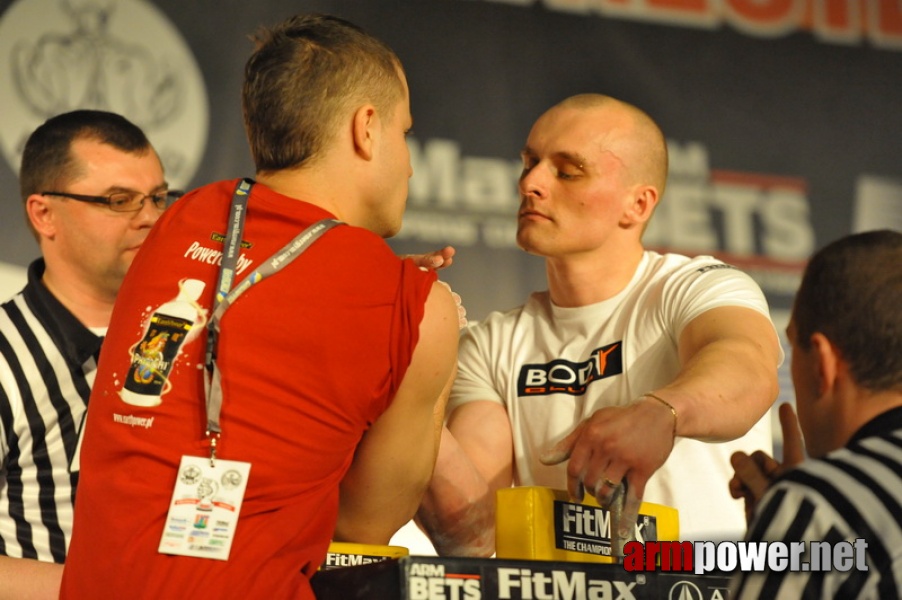 Mistrzostwa Polski 2011 - prawa reka # Siłowanie na ręce # Armwrestling # Armpower.net