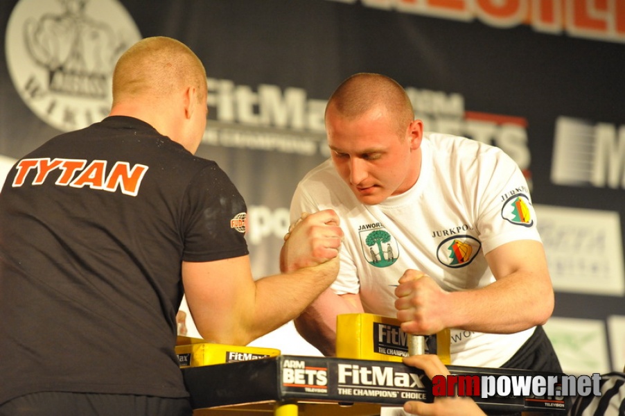 Mistrzostwa Polski 2011 - prawa reka # Siłowanie na ręce # Armwrestling # Armpower.net