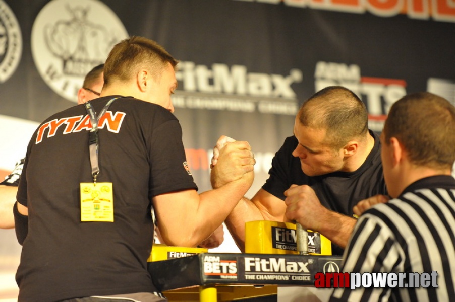 Mistrzostwa Polski 2011 - prawa reka # Siłowanie na ręce # Armwrestling # Armpower.net