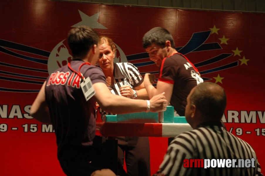 Europeans 2011 - Day 1 # Armwrestling # Armpower.net