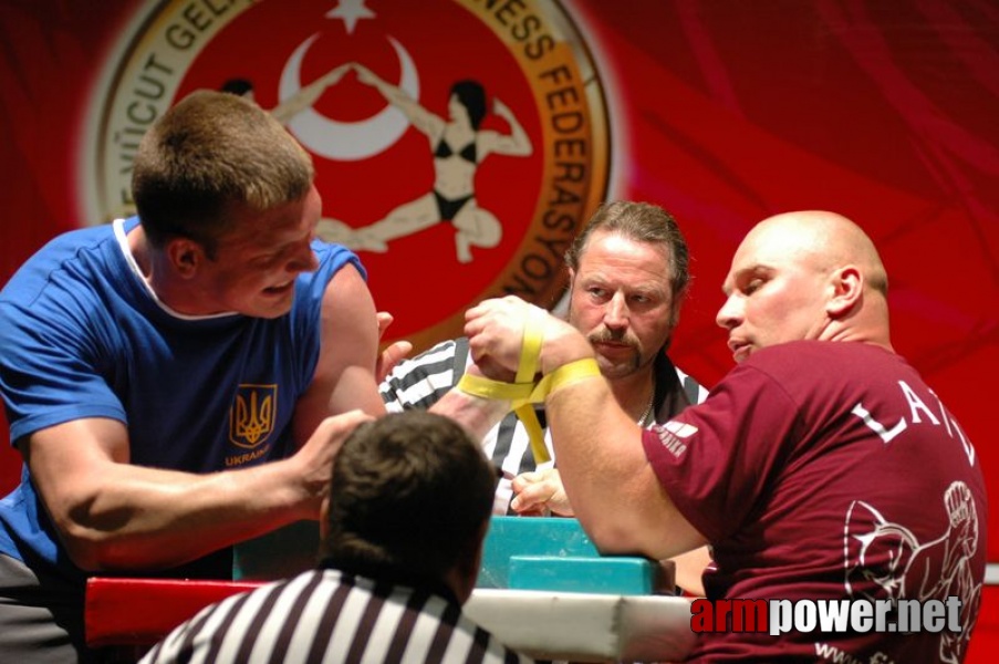 Europeans 2011 - Day 3 # Siłowanie na ręce # Armwrestling # Armpower.net