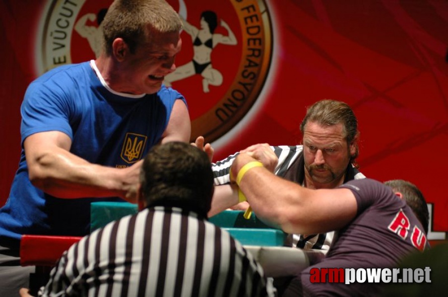 Europeans 2011 - Day 3 # Armwrestling # Armpower.net