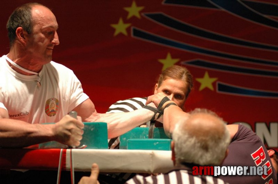 Europeans 2011 - Day 3 # Armwrestling # Armpower.net