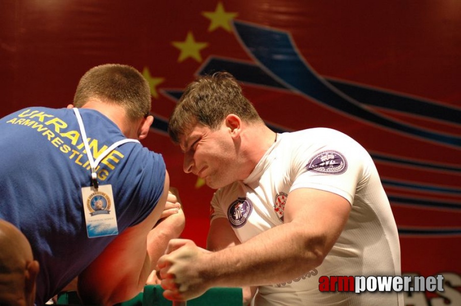 Europeans 2011 - Day 4 # Armwrestling # Armpower.net