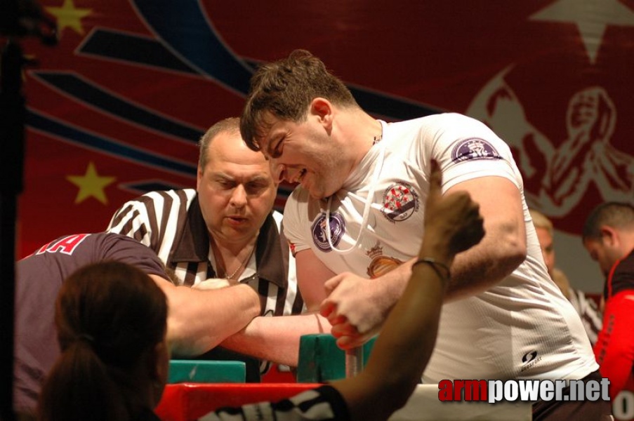 Europeans 2011 - Day 4 # Armwrestling # Armpower.net