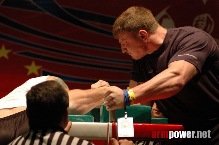 Europeans 2011 - Day 4 # Armwrestling # Armpower.net