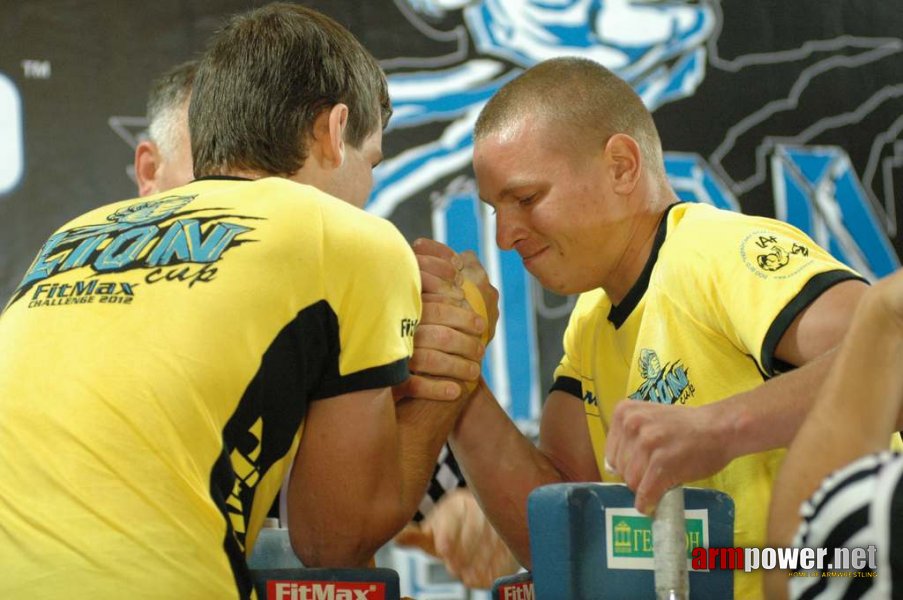 Lion Cup 2012 - Fitmax Challenge # Armwrestling # Armpower.net