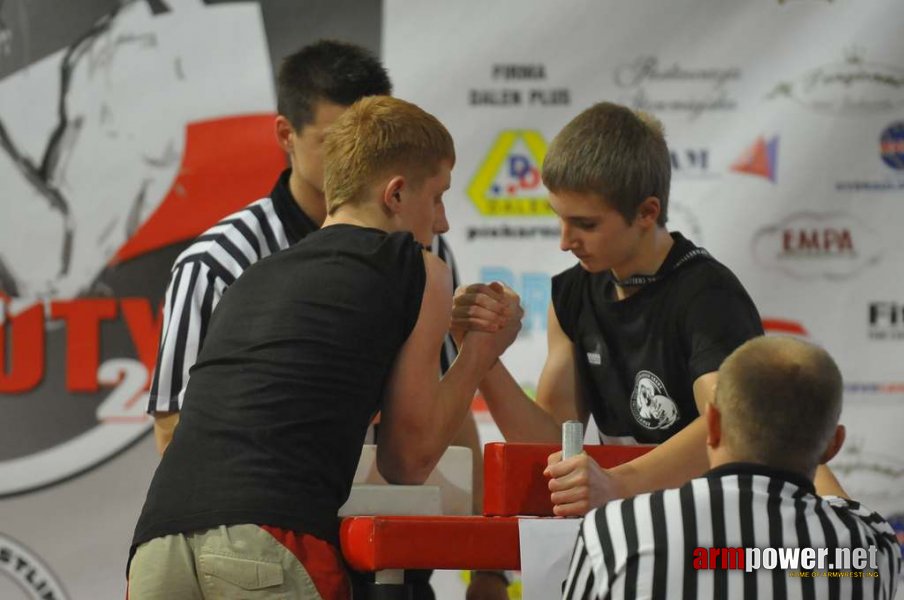 Debiuty 2012 - Stare Miasto # Armwrestling # Armpower.net