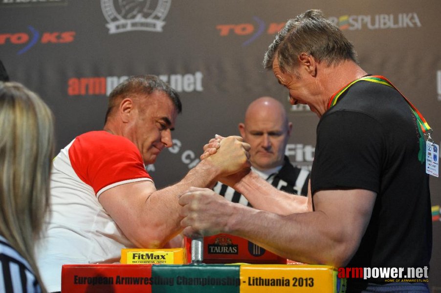 Euroarm 2013 - day 2 - right hand junior, masters, disabled # Armwrestling # Armpower.net