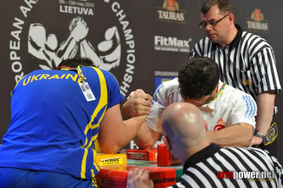 Euroarm 2013 - day 2 - right hand junior, masters, disabled # Armwrestling # Armpower.net