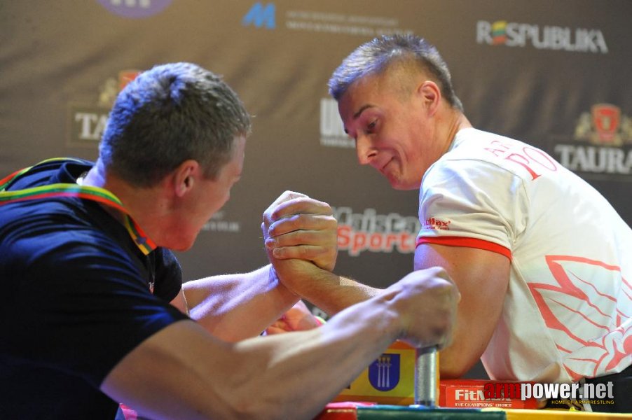 Euroarm 2013 - day 3 - left hand juniors 21, seniors # Armwrestling # Armpower.net