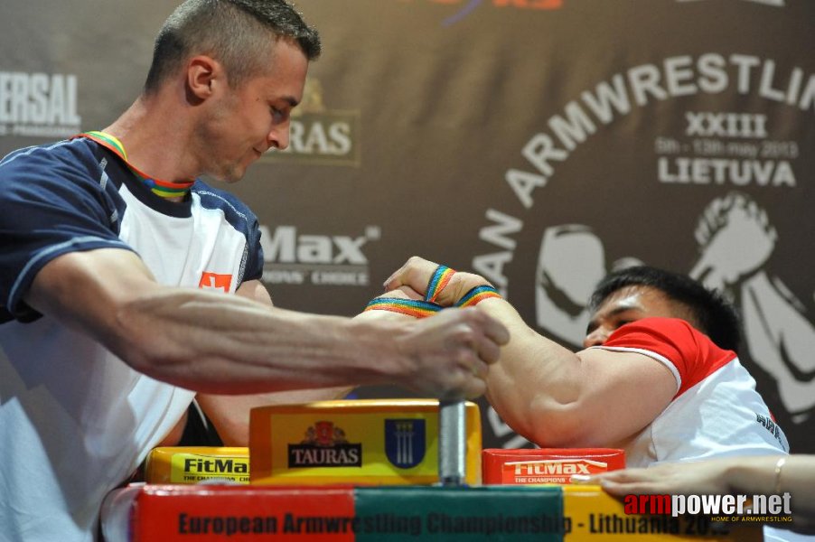 Euroarm 2013 - day 3 - left hand juniors 21, seniors # Armwrestling # Armpower.net