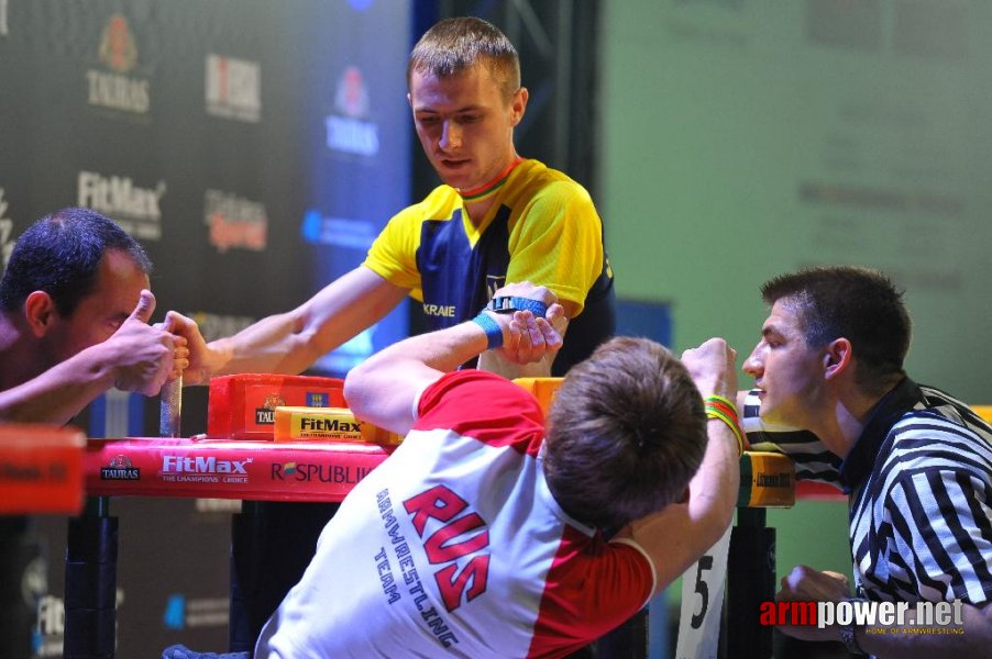 Euroarm 2013 - day 3 - left hand juniors 21, seniors # Armwrestling # Armpower.net