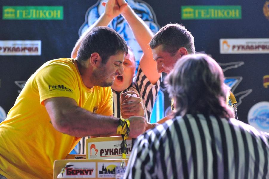 Lion Cup 2013 - Right Hand # Armwrestling # Armpower.net