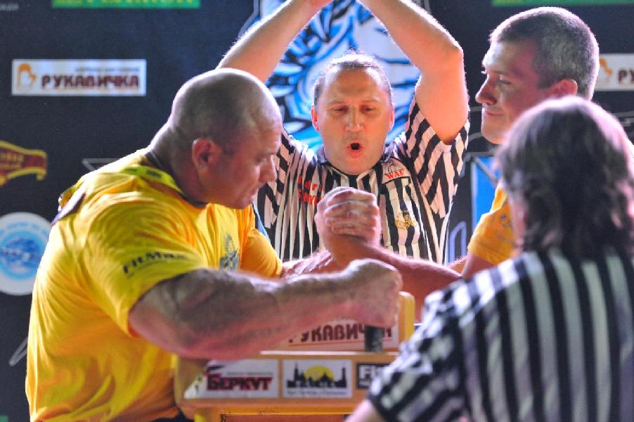 Lion Cup 2013 - Right Hand # Armwrestling # Armpower.net