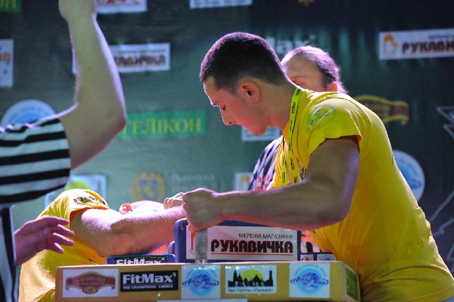 Lion Cup 2013 - Right Hand # Armwrestling # Armpower.net