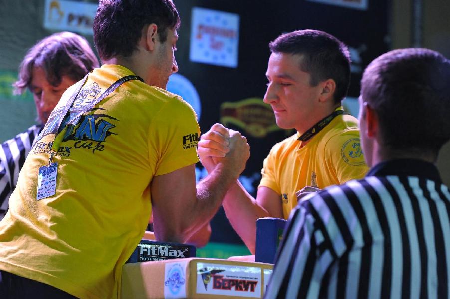 Lion Cup 2013 - Right Hand # Armwrestling # Armpower.net