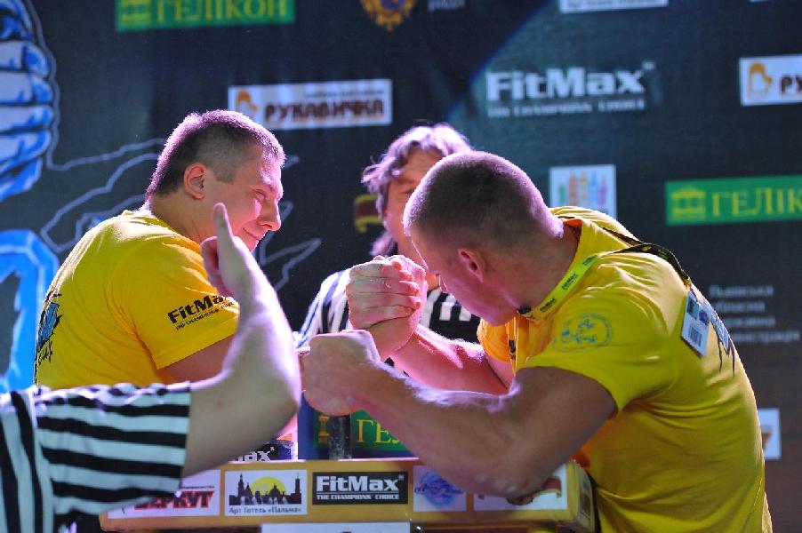 Lion Cup 2013 - Right Hand # Armwrestling # Armpower.net