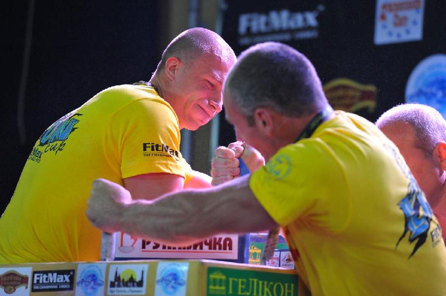 Lion Cup 2013 - Right Hand # Armwrestling # Armpower.net