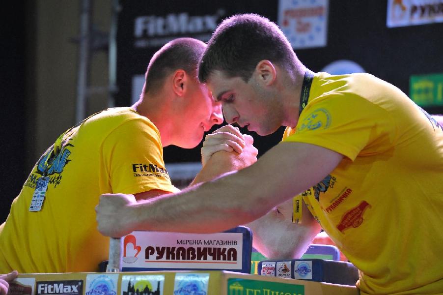 Lion Cup 2013 - Right Hand # Armwrestling # Armpower.net