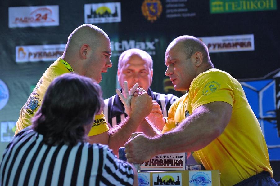 Lion Cup 2013 - Right Hand # Armwrestling # Armpower.net