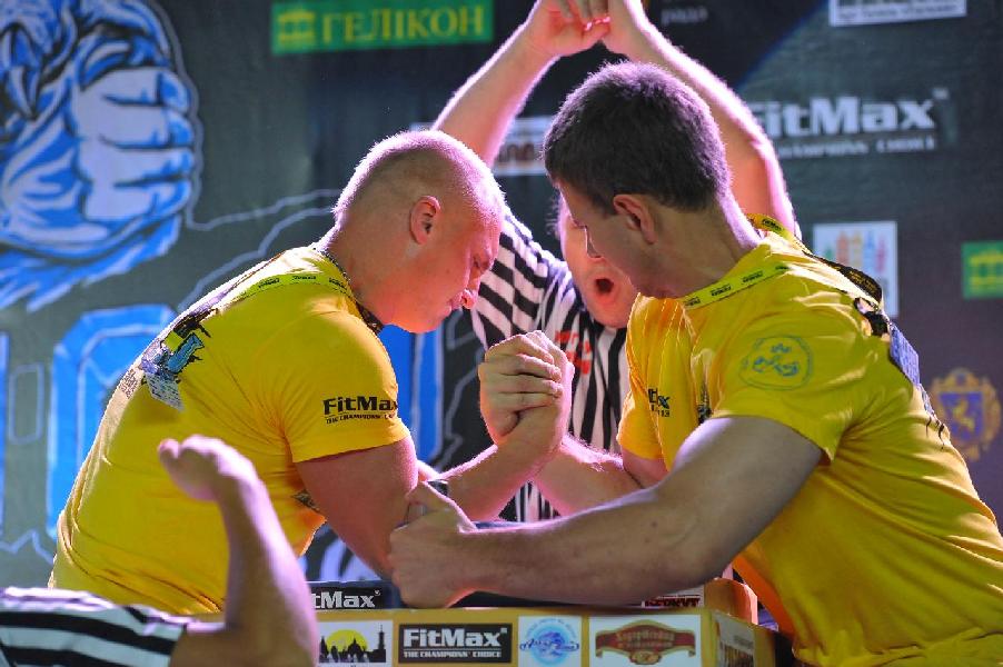 Lion Cup 2013 - Right Hand # Armwrestling # Armpower.net