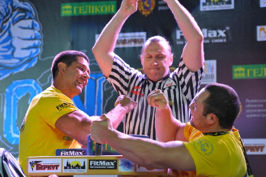 Lion Cup 2013 - Right Hand # Armwrestling # Armpower.net