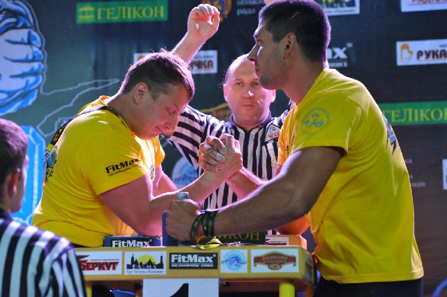 Lion Cup 2013 - Right Hand # Armwrestling # Armpower.net