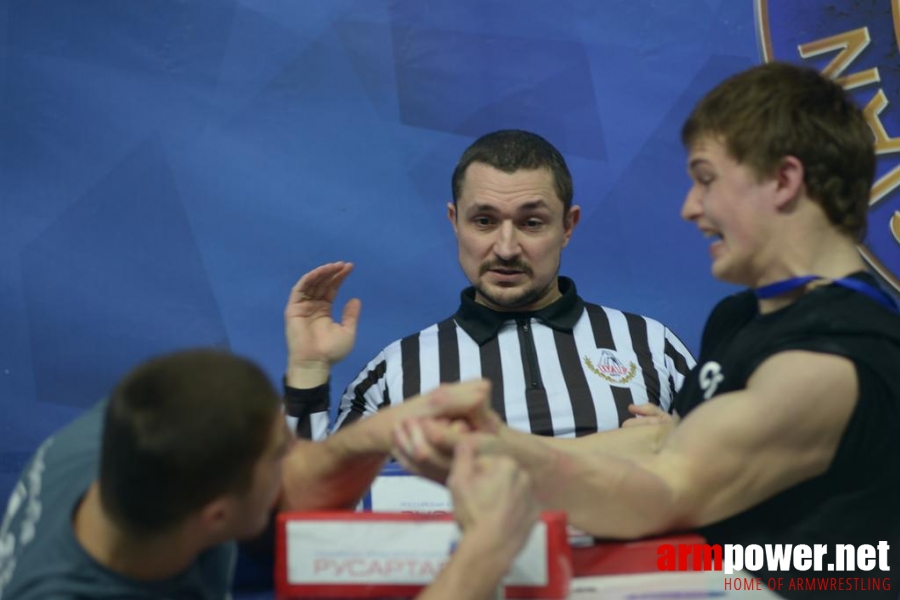 Russian National Championships 2014 - left hand # Armwrestling # Armpower.net