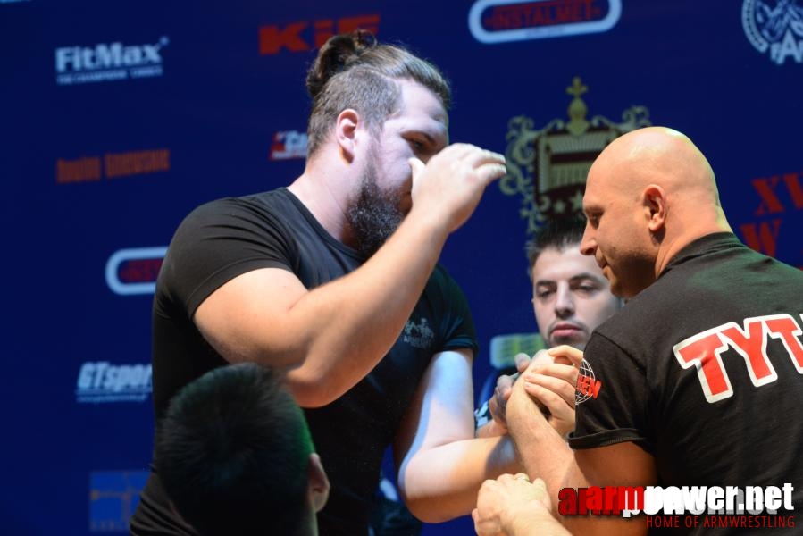 XV Puchar Polski 2014 - lewa ręka - eliminacje # Siłowanie na ręce # Armwrestling # Armpower.net