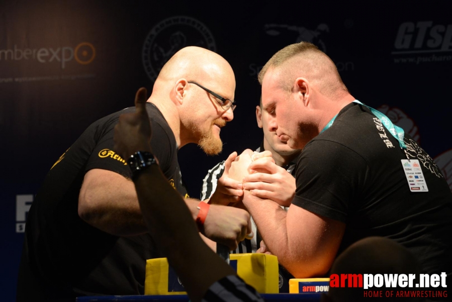 XV MISTRZOSTWA POLSKI - LEWA RĘKA # Siłowanie na ręce # Armwrestling # Armpower.net