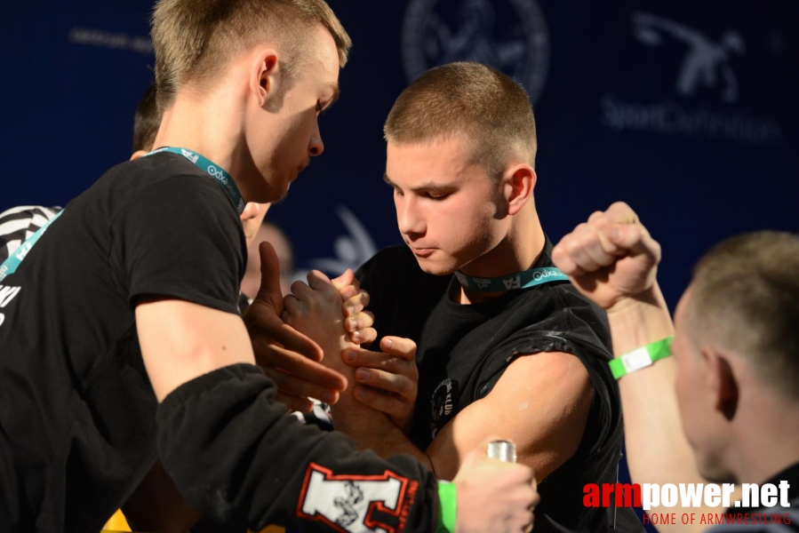 XV MISTRZOSTWA POLSKI - LEWA RĘKA # Siłowanie na ręce # Armwrestling # Armpower.net