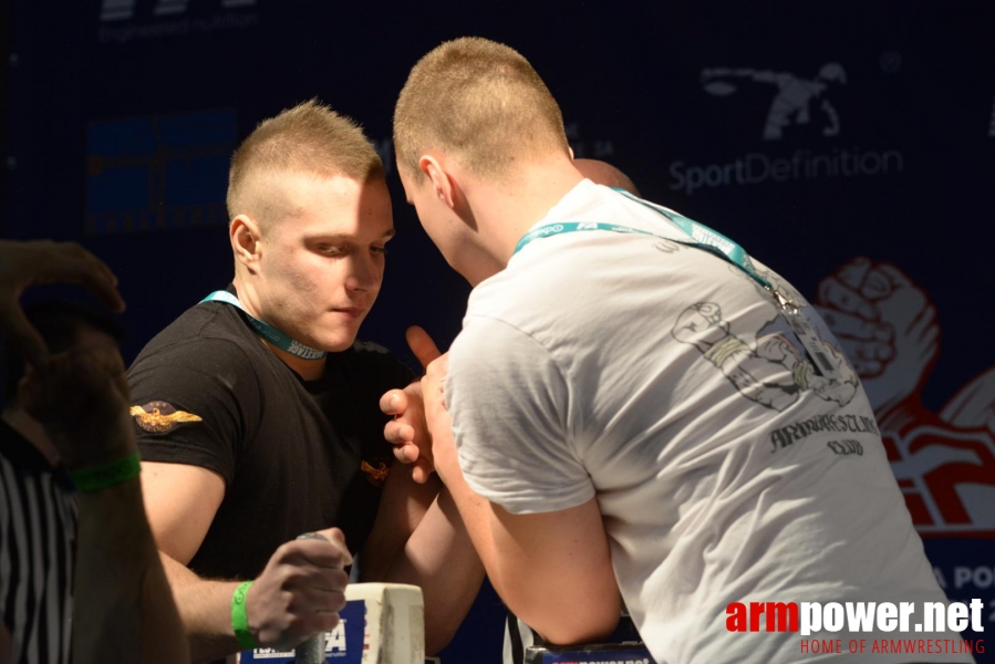 XV MISTRZOSTWA POLSKI - LEWA RĘKA # Siłowanie na ręce # Armwrestling # Armpower.net