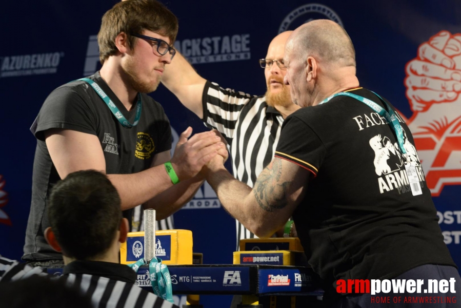 XV MISTRZOSTWA POLSKI - LEWA RĘKA # Siłowanie na ręce # Armwrestling # Armpower.net